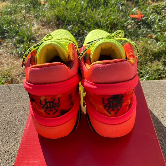 Adidas D.O.N Fire of Greatness Size 10.5 Mens VNDS with OG Box - Picture 6 of 6